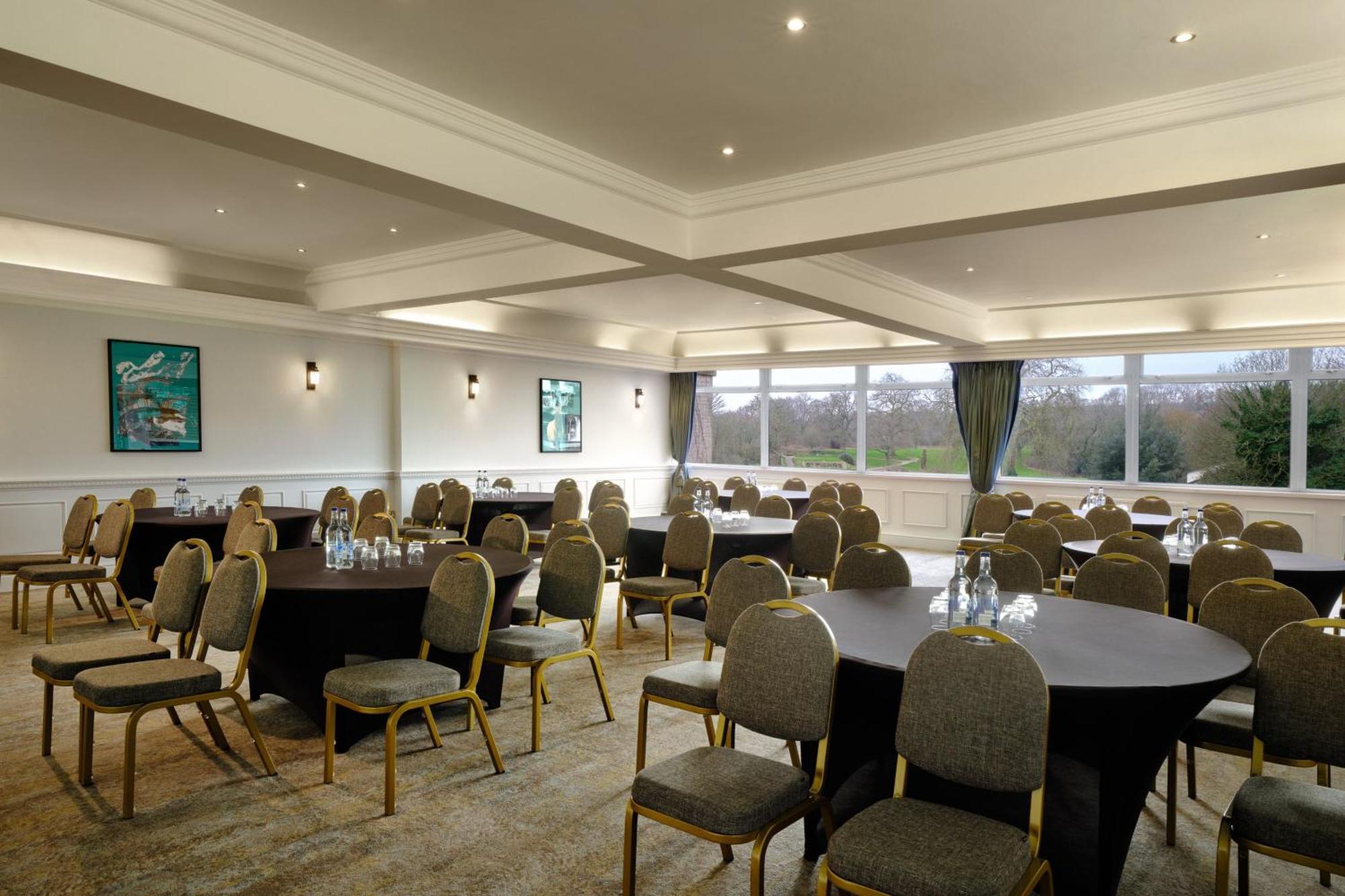 Delta Hotels By Marriott St Pierre Country Club Chepstow Buitenkant foto