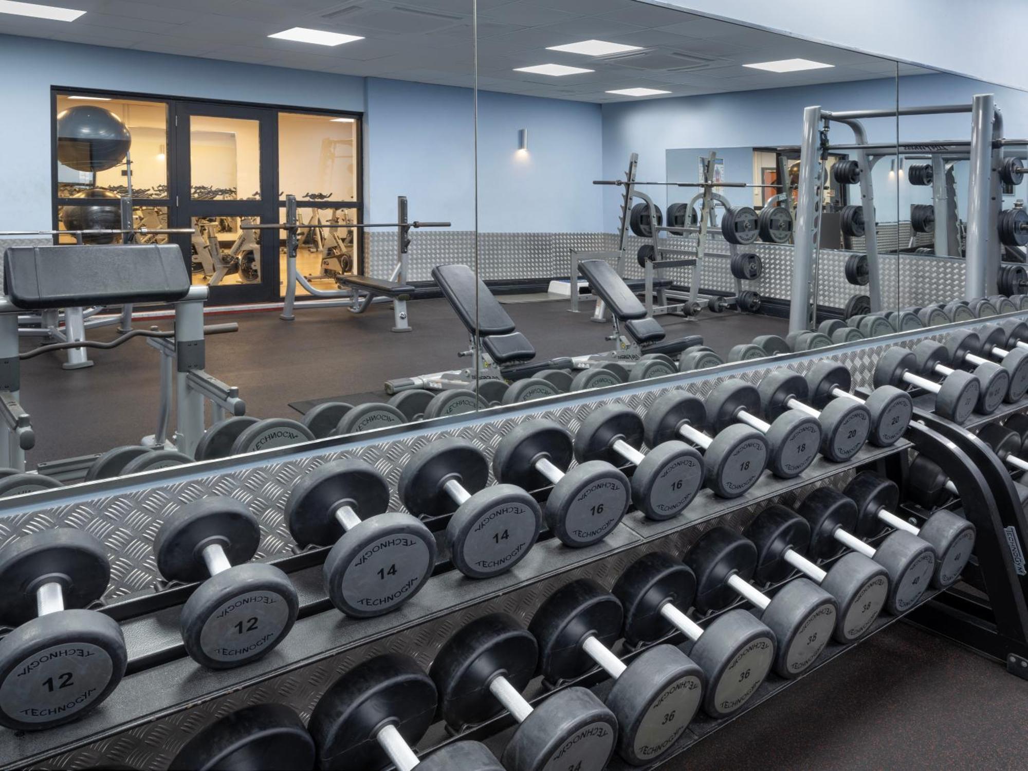 Delta Hotels By Marriott St Pierre Country Club Chepstow Buitenkant foto