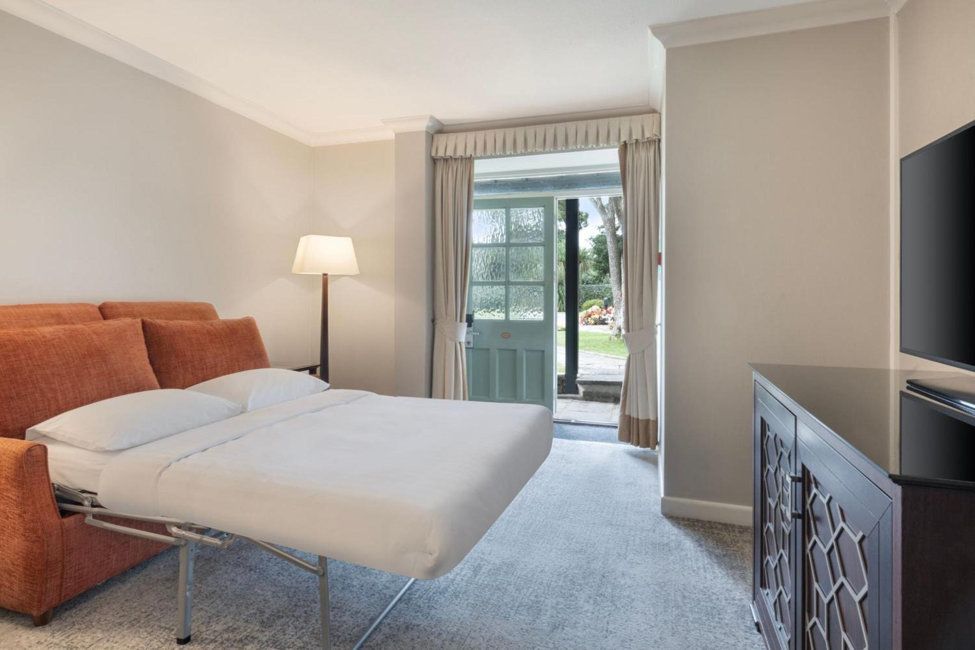 Delta Hotels By Marriott St Pierre Country Club Chepstow Buitenkant foto